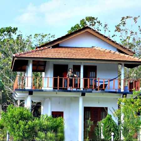 Pearl Cave Cabanas & Resturant Tangalle Bagian luar foto