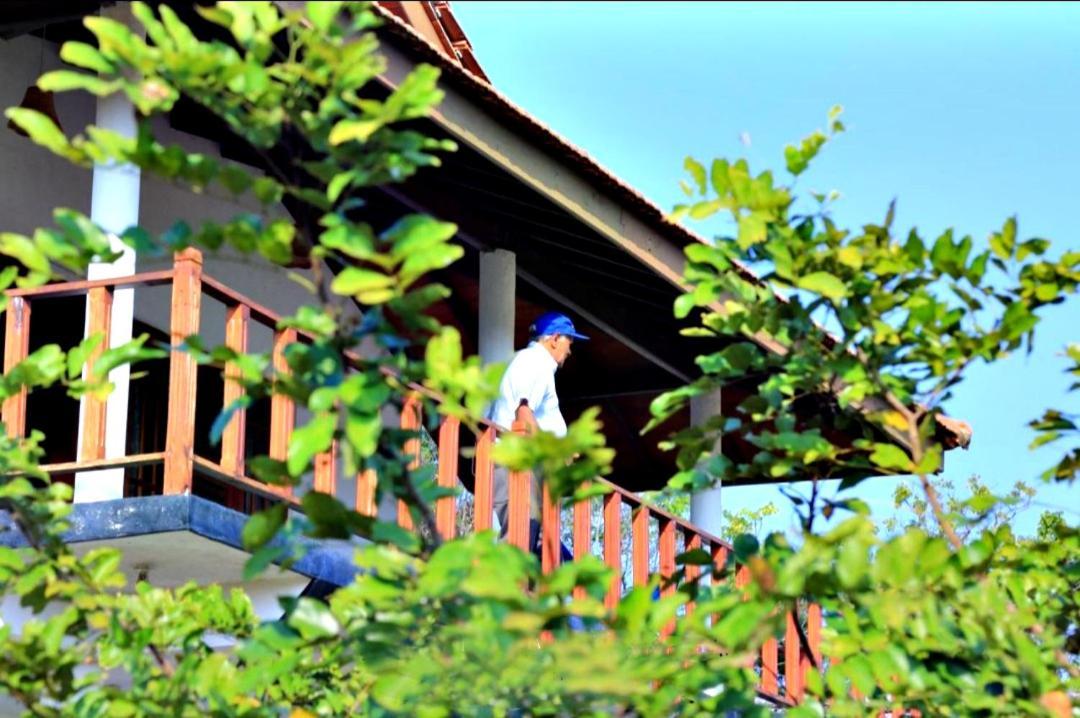 Pearl Cave Cabanas & Resturant Tangalle Bagian luar foto