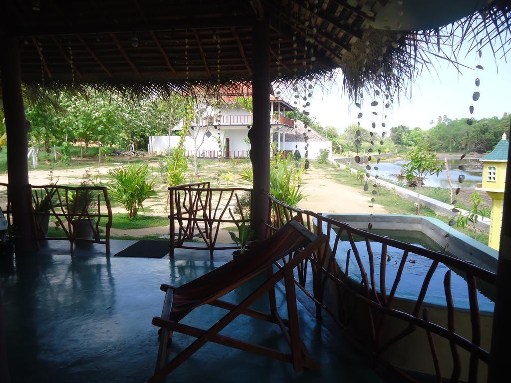 Pearl Cave Cabanas & Resturant Tangalle Bagian luar foto